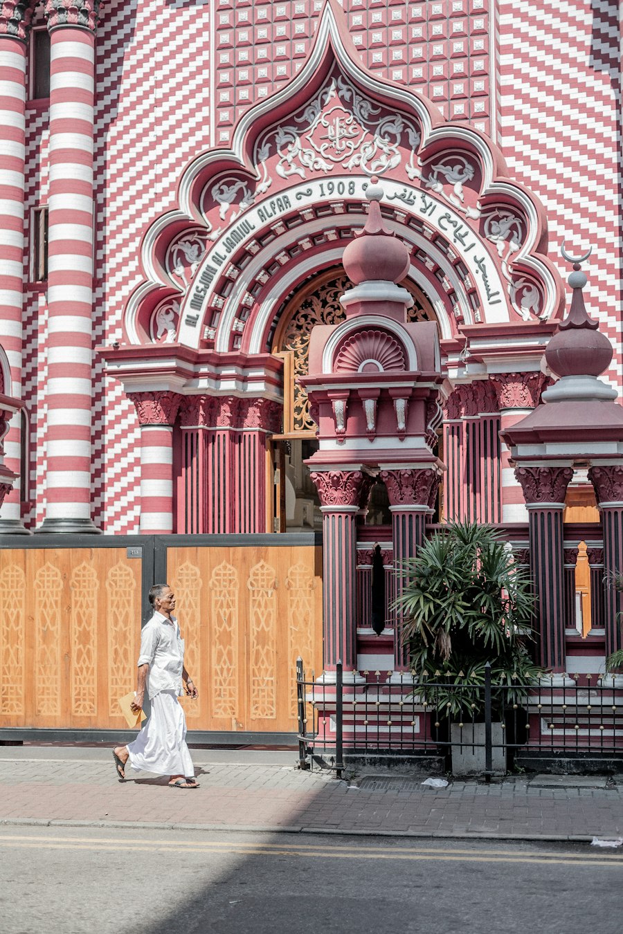 The Red Mosque in Pettah, Colombo